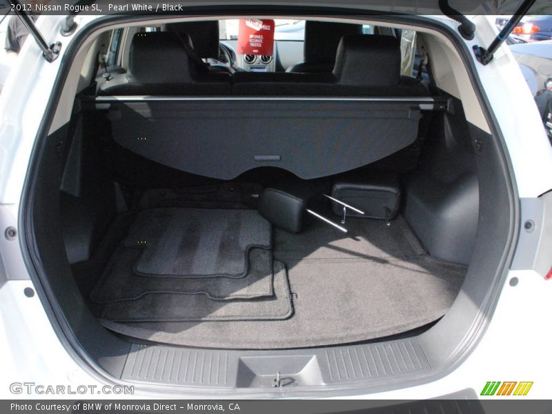 Pearl White / Black 2012 Nissan Rogue SL