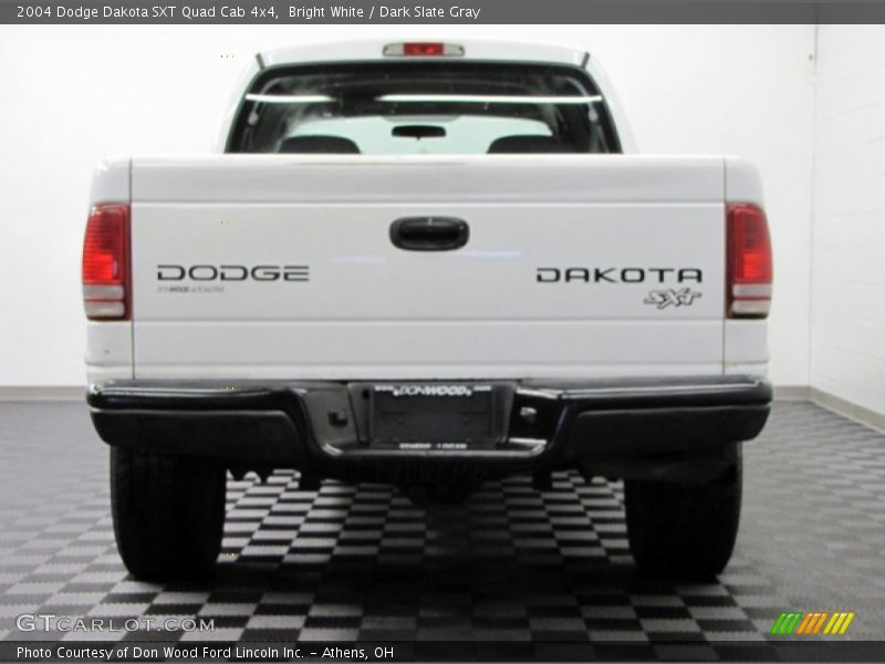 Bright White / Dark Slate Gray 2004 Dodge Dakota SXT Quad Cab 4x4