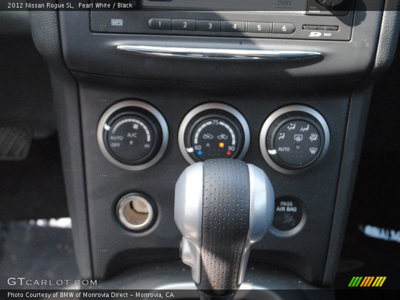 Pearl White / Black 2012 Nissan Rogue SL