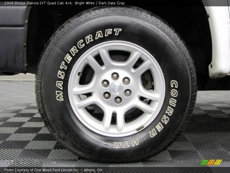Bright White / Dark Slate Gray 2004 Dodge Dakota SXT Quad Cab 4x4