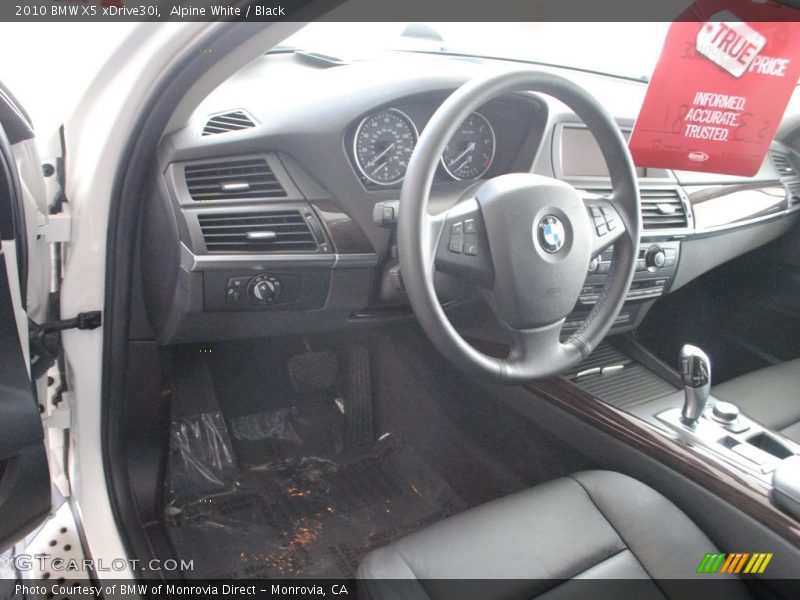 Alpine White / Black 2010 BMW X5 xDrive30i