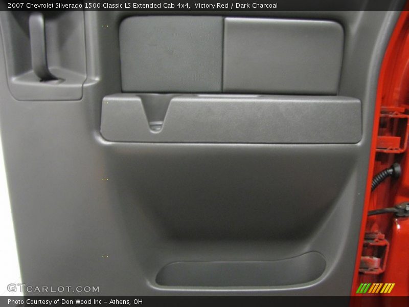 Victory Red / Dark Charcoal 2007 Chevrolet Silverado 1500 Classic LS Extended Cab 4x4