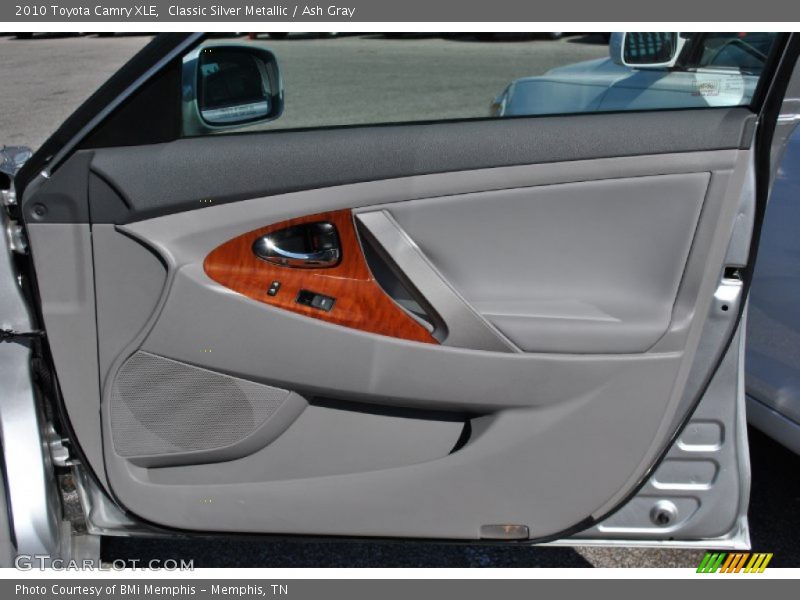 Classic Silver Metallic / Ash Gray 2010 Toyota Camry XLE