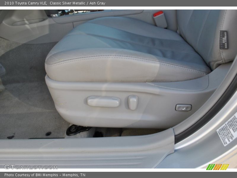 Classic Silver Metallic / Ash Gray 2010 Toyota Camry XLE