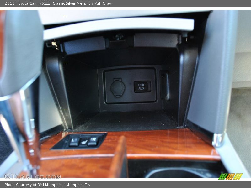 Classic Silver Metallic / Ash Gray 2010 Toyota Camry XLE