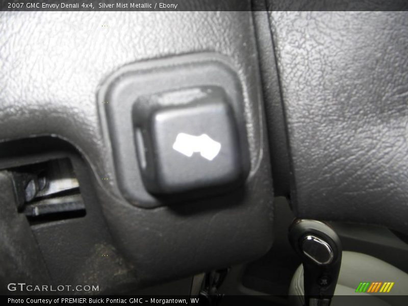 Silver Mist Metallic / Ebony 2007 GMC Envoy Denali 4x4