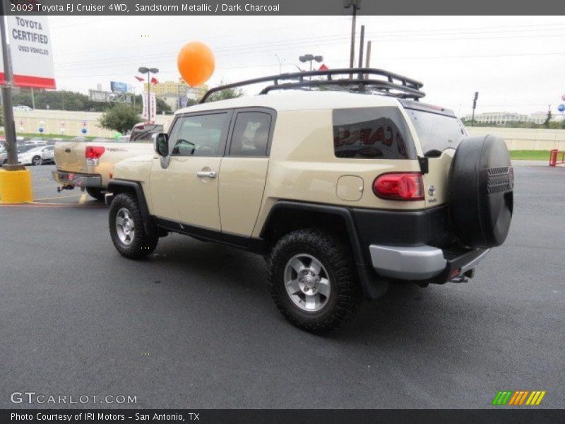 Sandstorm Metallic / Dark Charcoal 2009 Toyota FJ Cruiser 4WD