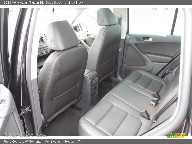 Deep Black Metallic / Black 2013 Volkswagen Tiguan SE