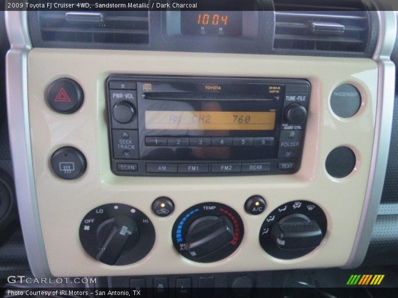 Audio System of 2009 FJ Cruiser 4WD