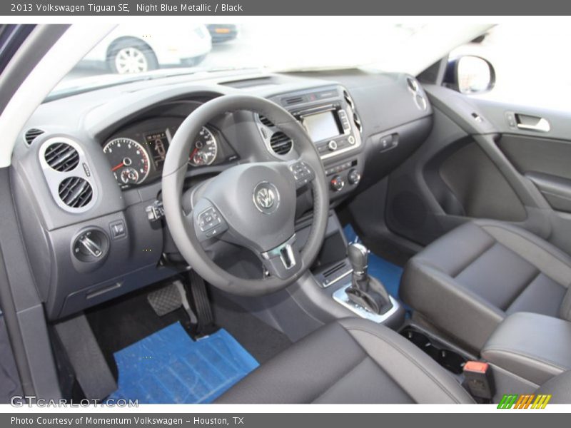 Night Blue Metallic / Black 2013 Volkswagen Tiguan SE