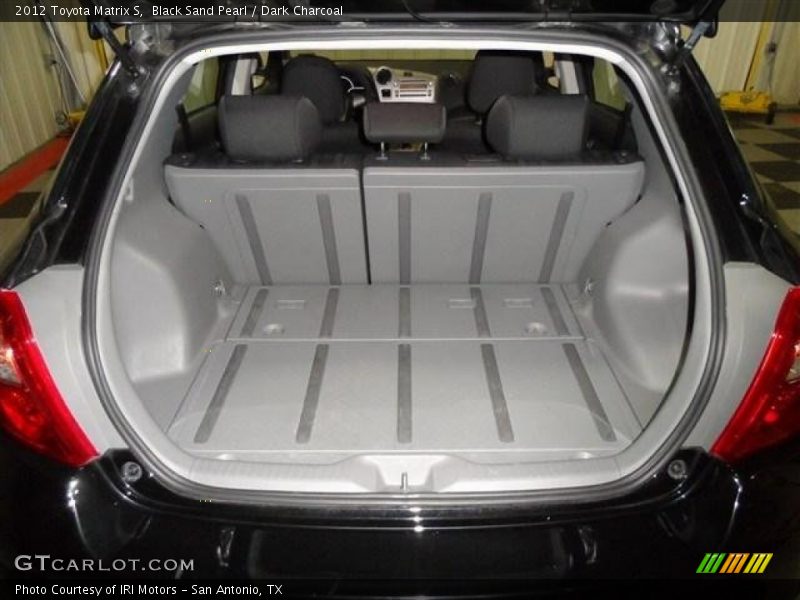  2012 Matrix S Trunk