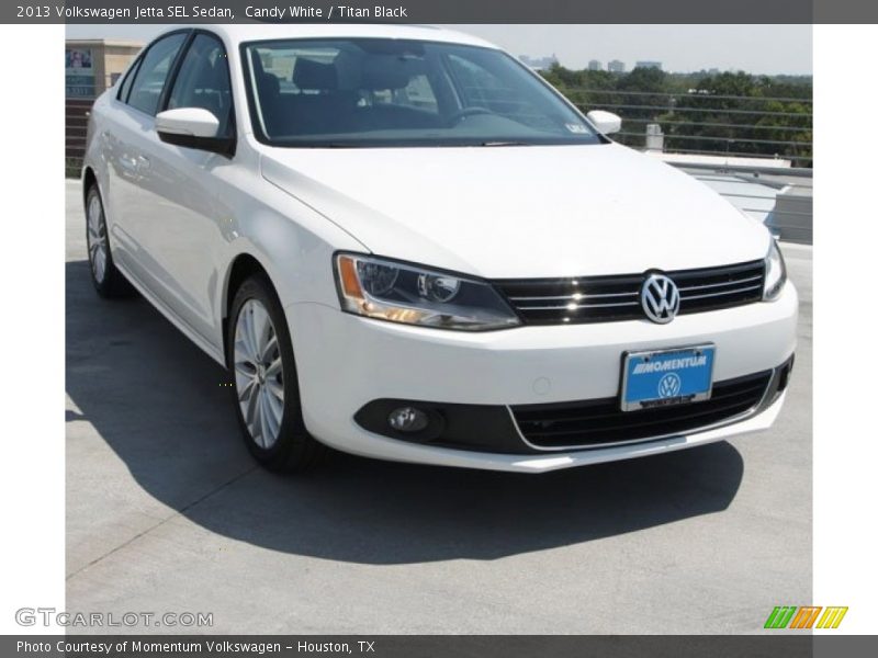 Candy White / Titan Black 2013 Volkswagen Jetta SEL Sedan