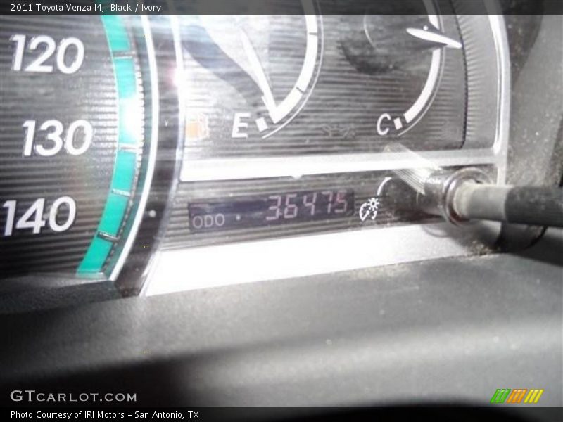 Black / Ivory 2011 Toyota Venza I4