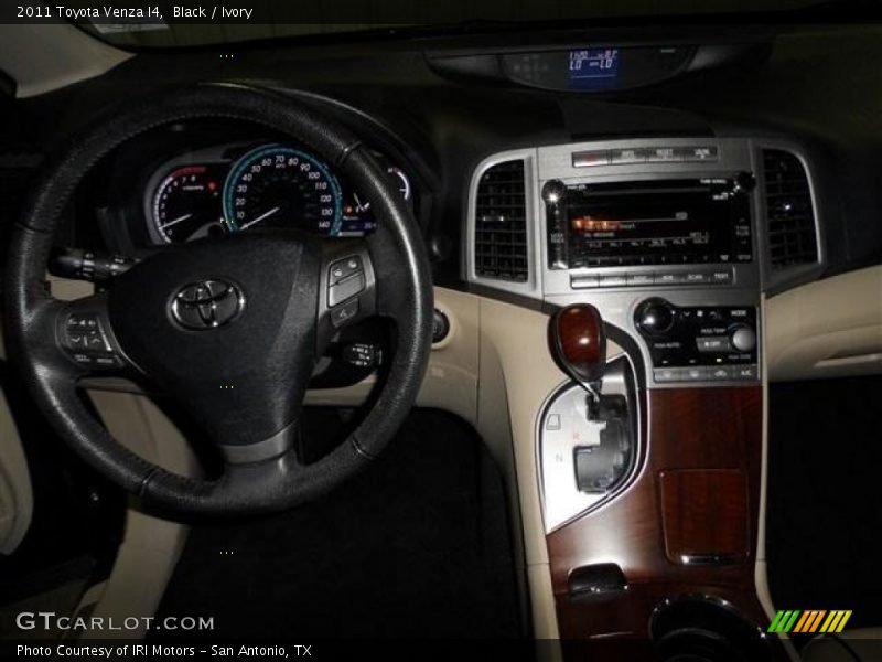Black / Ivory 2011 Toyota Venza I4