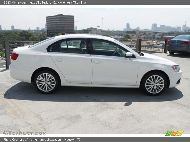 Candy White / Titan Black 2013 Volkswagen Jetta SEL Sedan