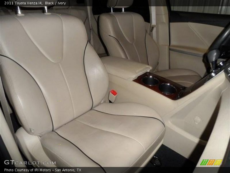 Black / Ivory 2011 Toyota Venza I4