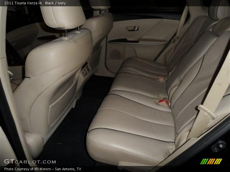 Black / Ivory 2011 Toyota Venza I4