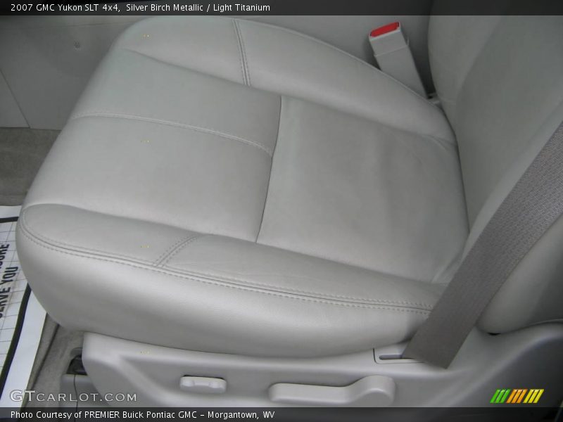 Silver Birch Metallic / Light Titanium 2007 GMC Yukon SLT 4x4