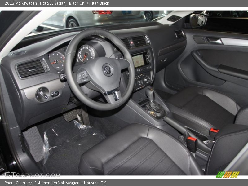 Black Uni / Titan Black 2013 Volkswagen Jetta SEL Sedan