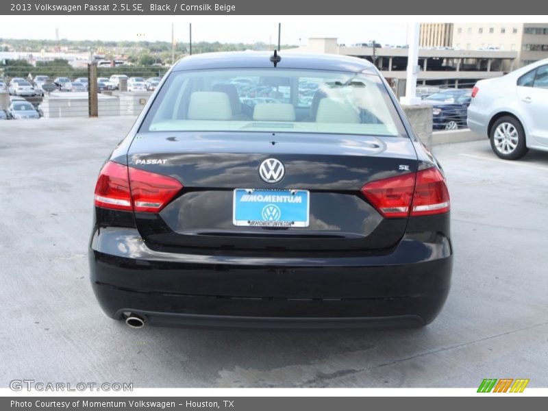 Black / Cornsilk Beige 2013 Volkswagen Passat 2.5L SE