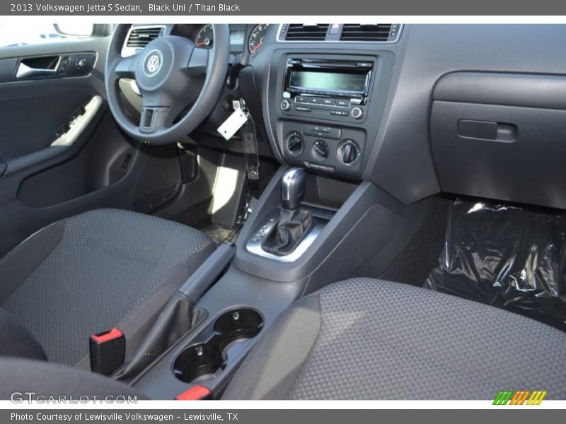 Black Uni / Titan Black 2013 Volkswagen Jetta S Sedan