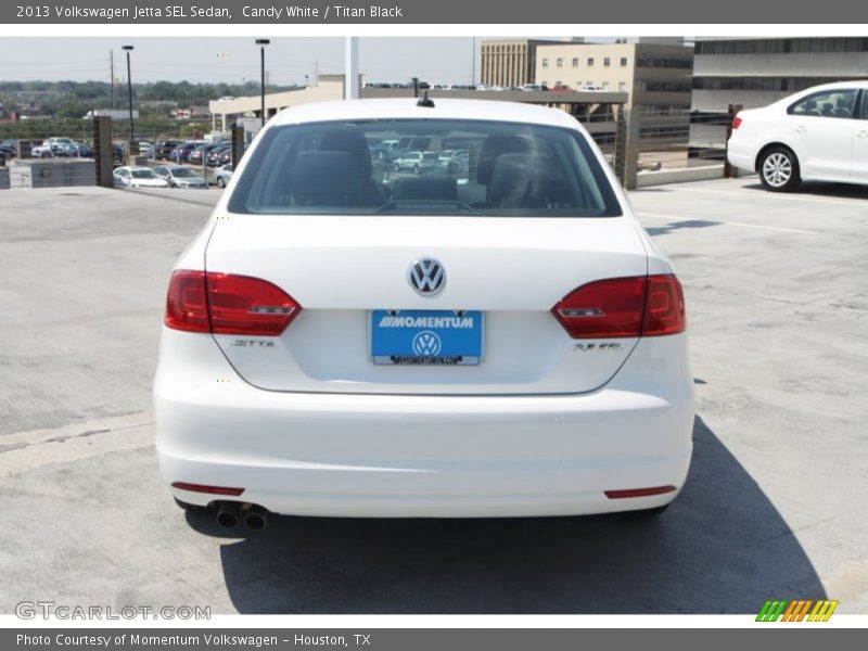 Candy White / Titan Black 2013 Volkswagen Jetta SEL Sedan