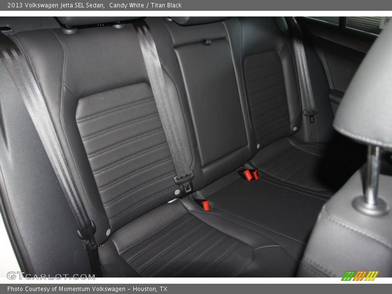 Candy White / Titan Black 2013 Volkswagen Jetta SEL Sedan