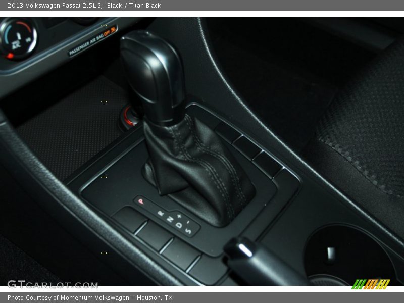 Black / Titan Black 2013 Volkswagen Passat 2.5L S