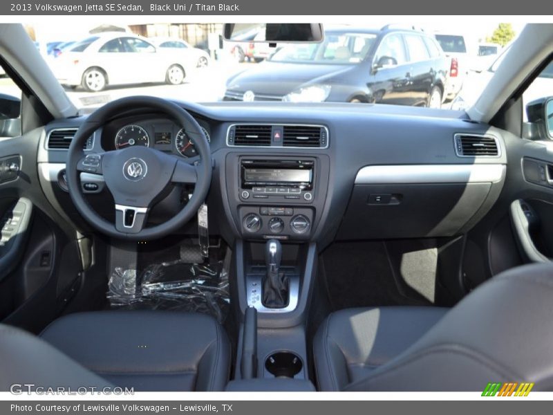 Black Uni / Titan Black 2013 Volkswagen Jetta SE Sedan