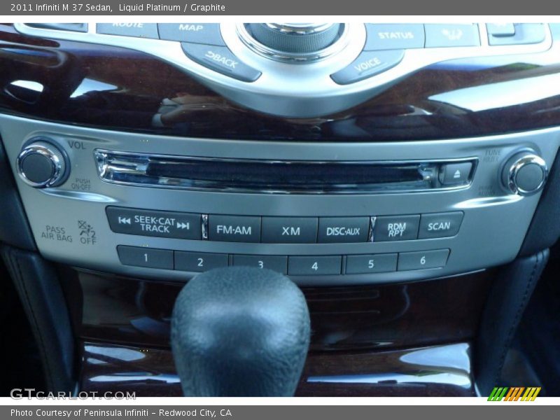 Liquid Platinum / Graphite 2011 Infiniti M 37 Sedan