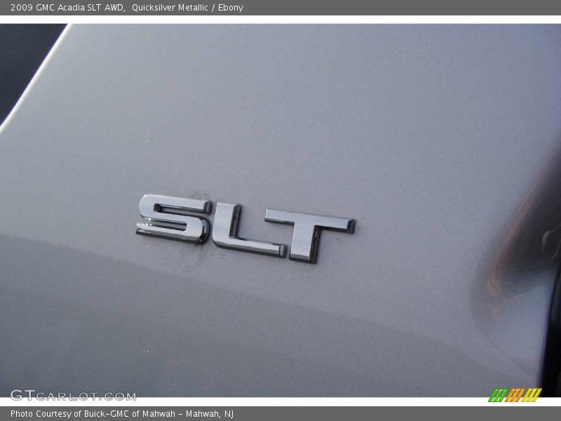 Quicksilver Metallic / Ebony 2009 GMC Acadia SLT AWD