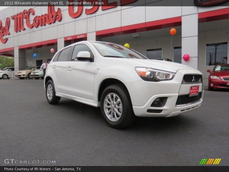 Diamond White / Black 2012 Mitsubishi Outlander Sport ES