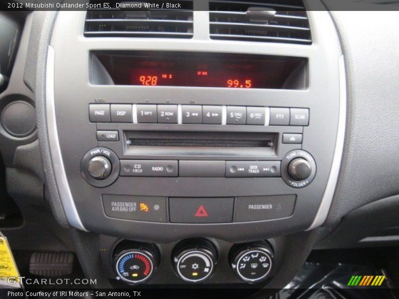 Diamond White / Black 2012 Mitsubishi Outlander Sport ES