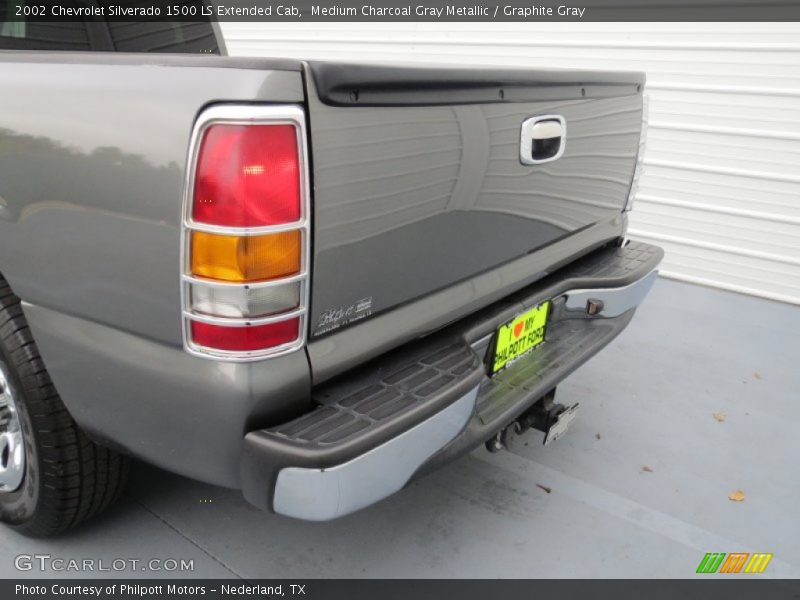Medium Charcoal Gray Metallic / Graphite Gray 2002 Chevrolet Silverado 1500 LS Extended Cab
