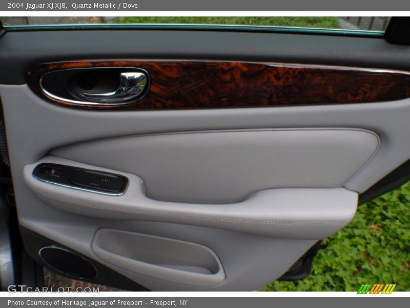 Quartz Metallic / Dove 2004 Jaguar XJ XJ8
