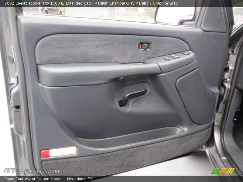Medium Charcoal Gray Metallic / Graphite Gray 2002 Chevrolet Silverado 1500 LS Extended Cab