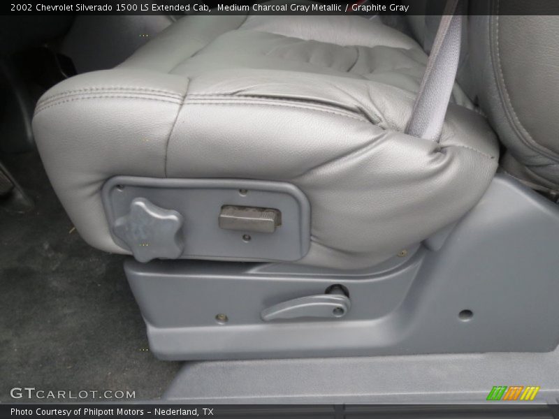 Medium Charcoal Gray Metallic / Graphite Gray 2002 Chevrolet Silverado 1500 LS Extended Cab