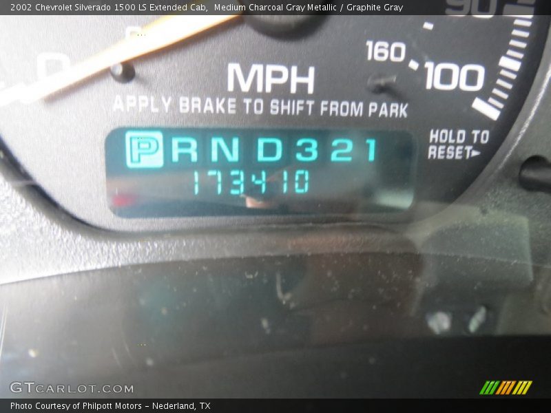 Medium Charcoal Gray Metallic / Graphite Gray 2002 Chevrolet Silverado 1500 LS Extended Cab