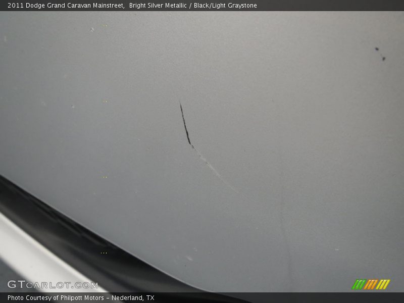 Bright Silver Metallic / Black/Light Graystone 2011 Dodge Grand Caravan Mainstreet