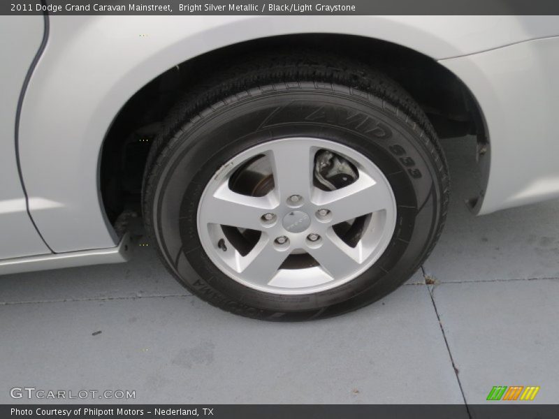 Bright Silver Metallic / Black/Light Graystone 2011 Dodge Grand Caravan Mainstreet