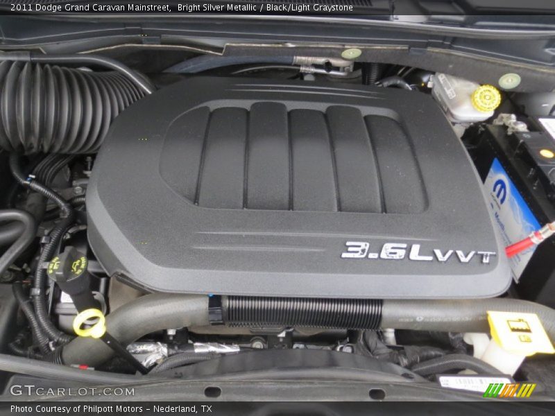 Bright Silver Metallic / Black/Light Graystone 2011 Dodge Grand Caravan Mainstreet