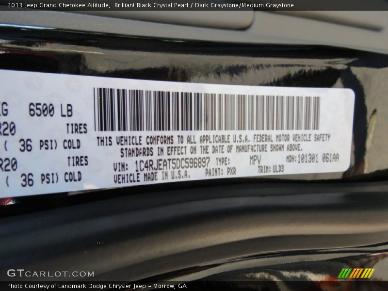 Brilliant Black Crystal Pearl / Dark Graystone/Medium Graystone 2013 Jeep Grand Cherokee Altitude