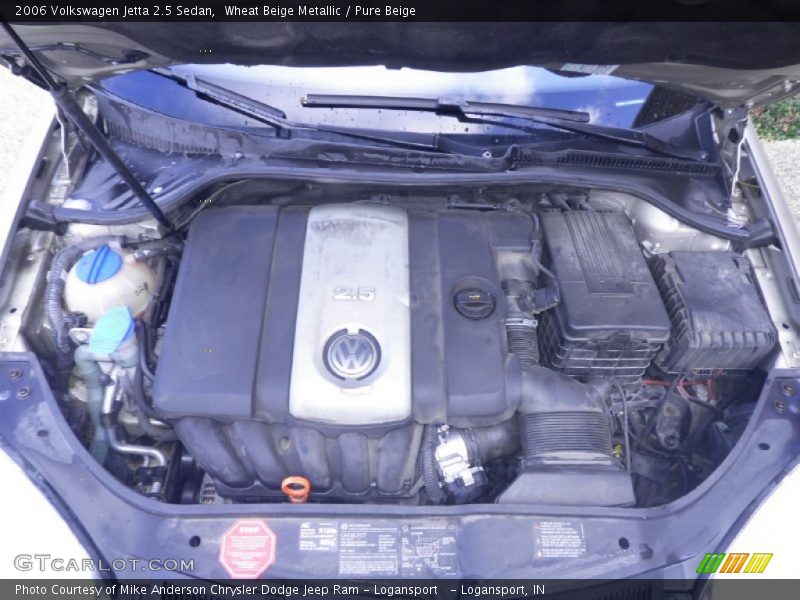 Wheat Beige Metallic / Pure Beige 2006 Volkswagen Jetta 2.5 Sedan