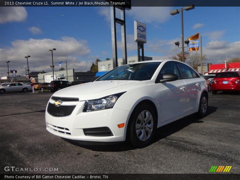 Summit White / Jet Black/Medium Titanium 2013 Chevrolet Cruze LS