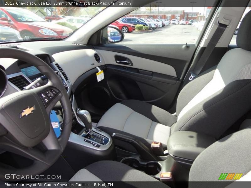 Summit White / Jet Black/Medium Titanium 2013 Chevrolet Cruze LS