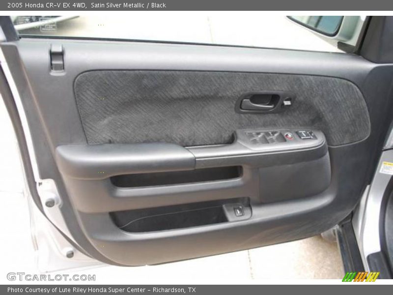 Satin Silver Metallic / Black 2005 Honda CR-V EX 4WD