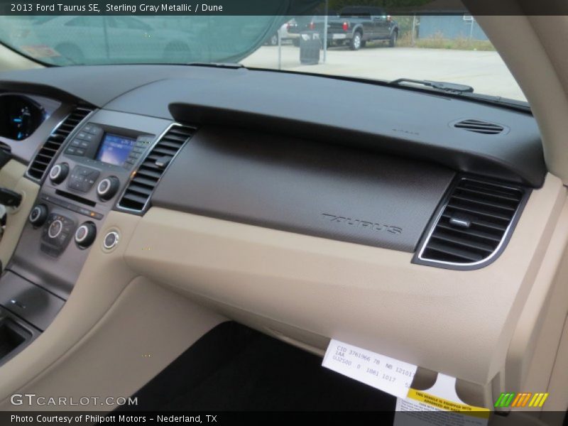 Sterling Gray Metallic / Dune 2013 Ford Taurus SE