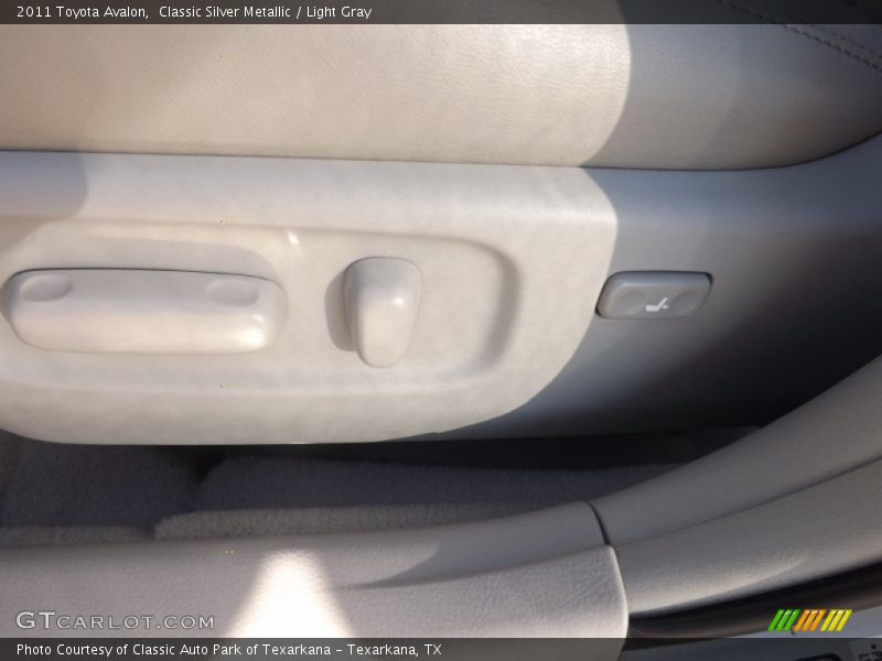 Classic Silver Metallic / Light Gray 2011 Toyota Avalon