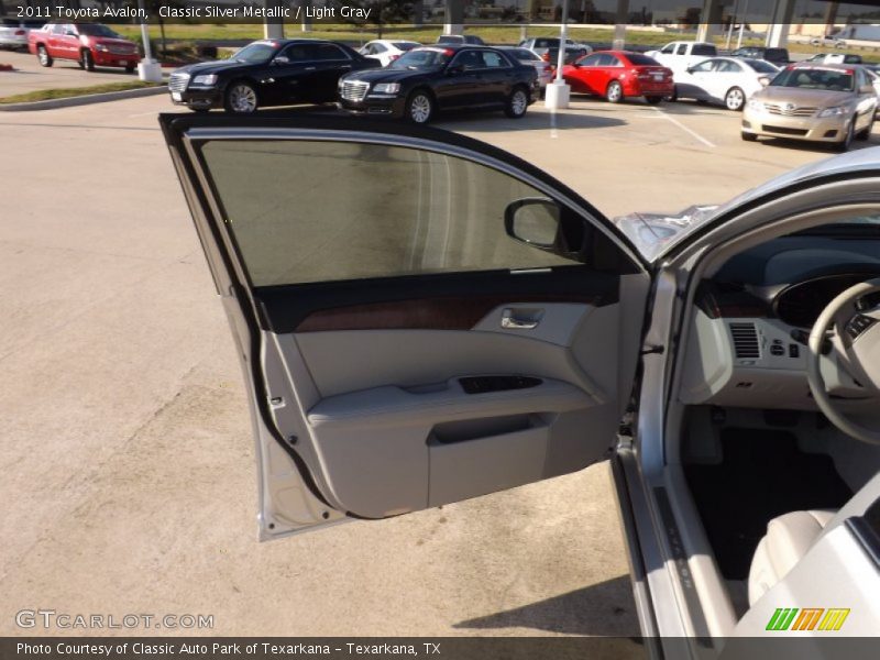 Classic Silver Metallic / Light Gray 2011 Toyota Avalon