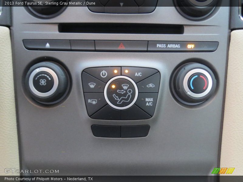 Controls of 2013 Taurus SE